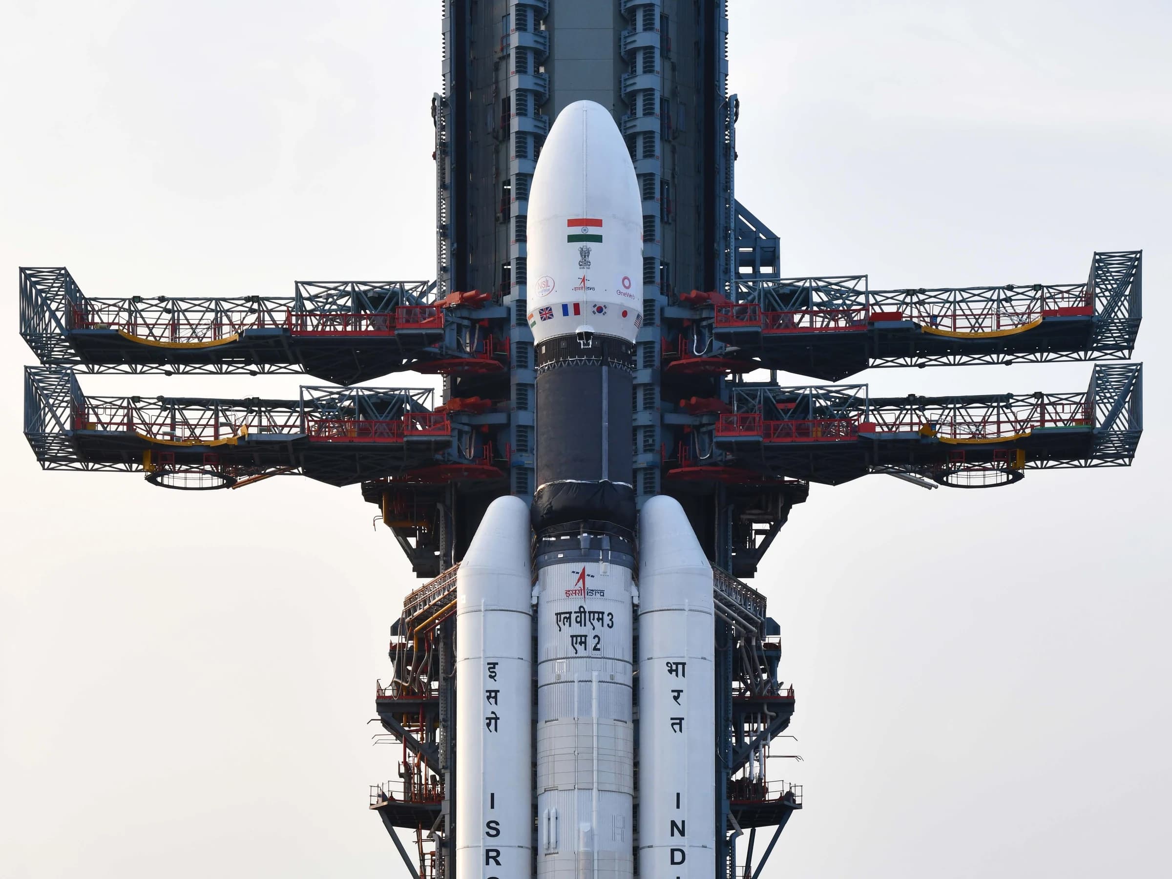 Fairing and core stage of LVM3 M2 before the October 2022 OneWeb India-1 mission