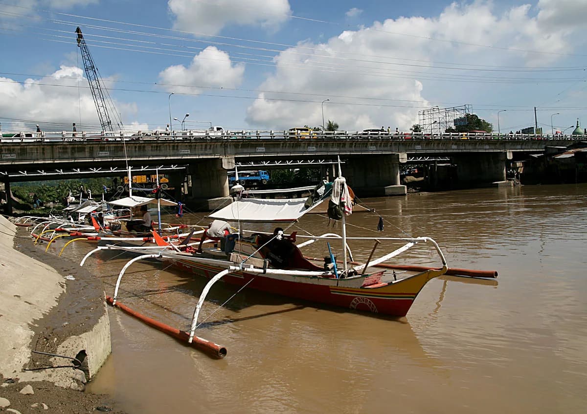 Filipino fishing boats with outriggers